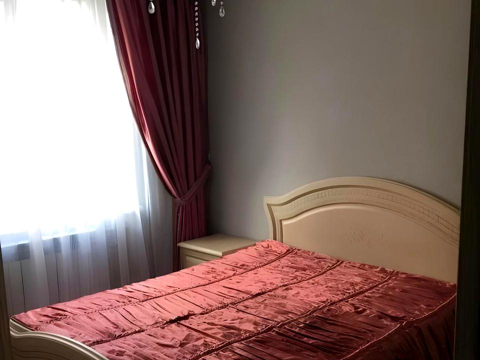 1870691614303960