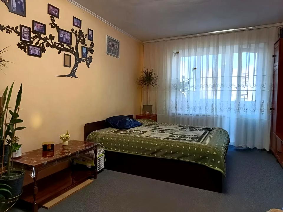 1870787971369100