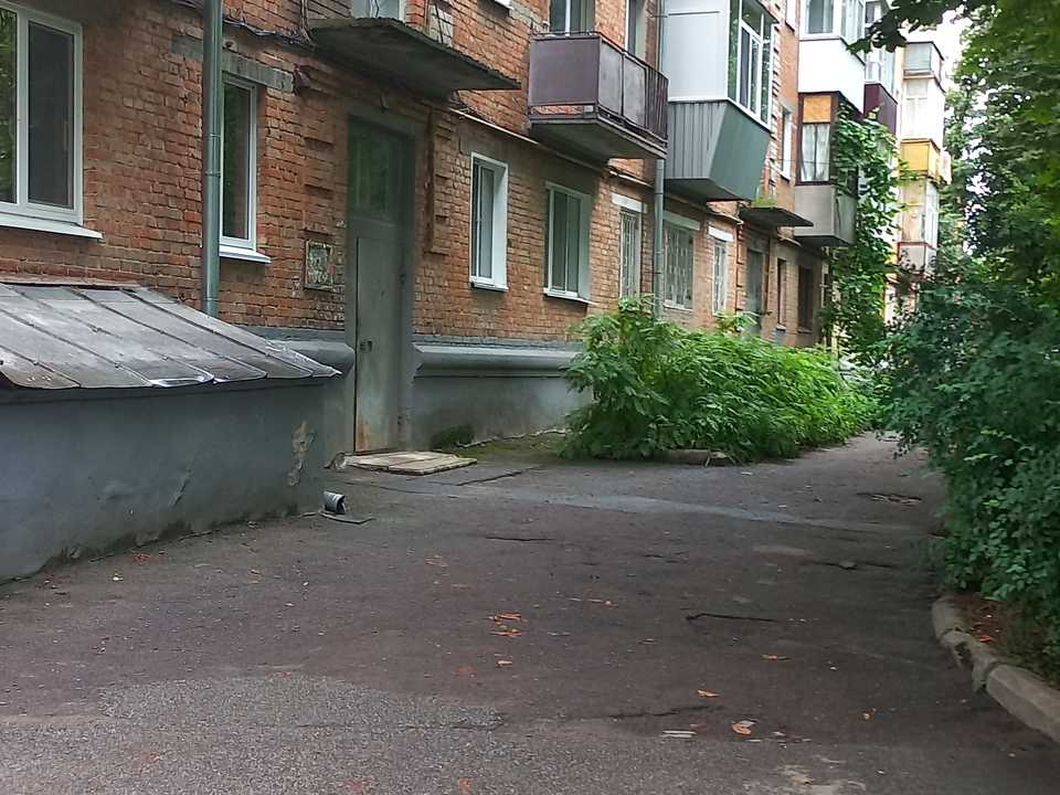 1870796165221759