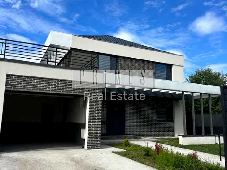 1870856290826111