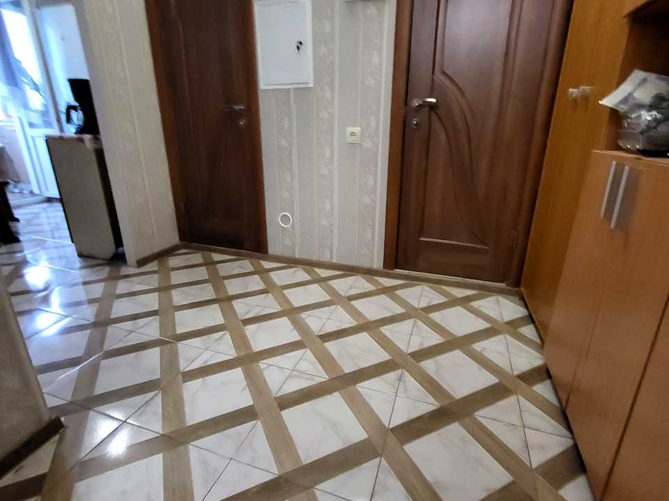 1870962660844781