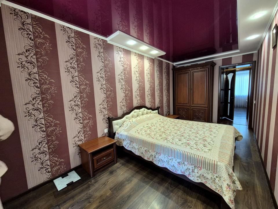 1871222519837917