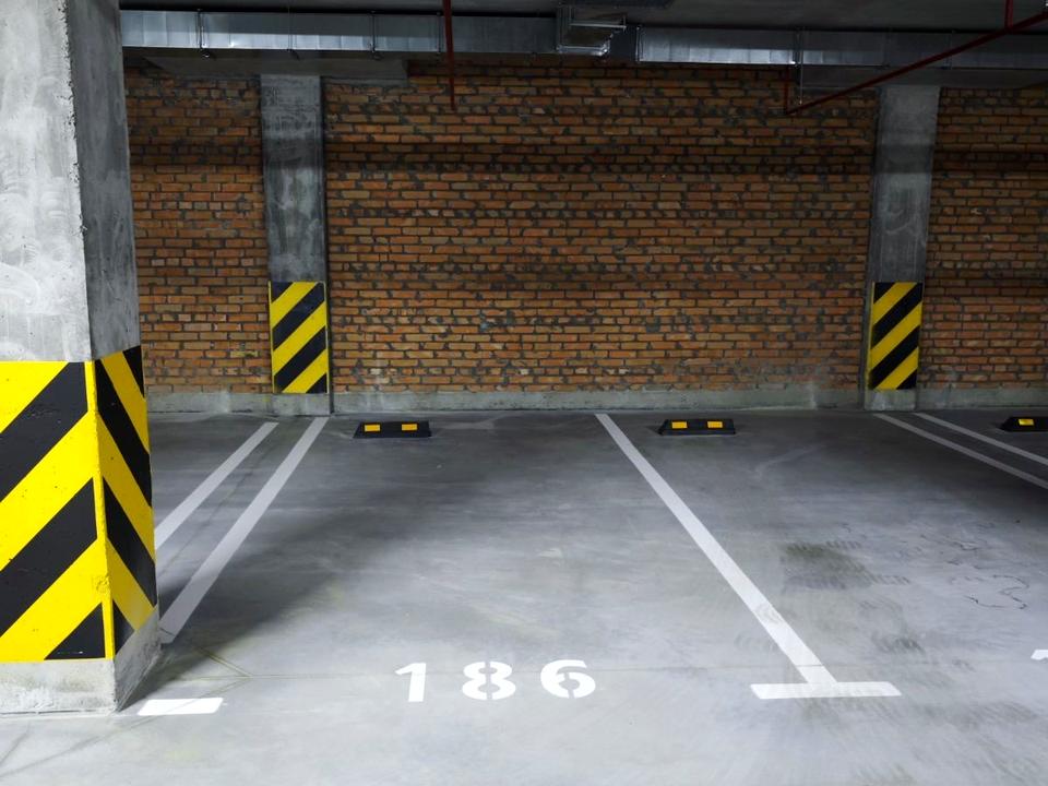 1871445854145996