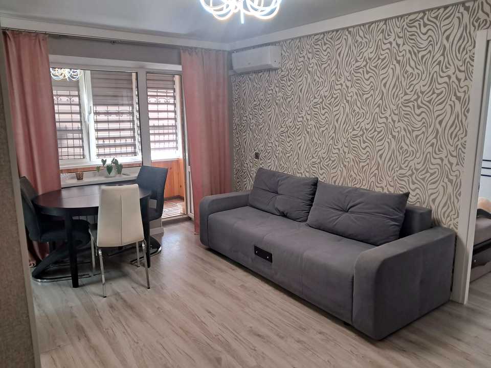 1871499637746489