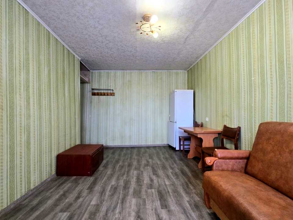 1871988049626319
