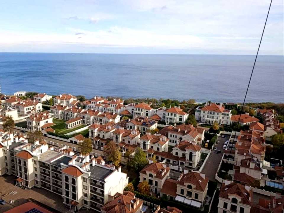 1872041624913756