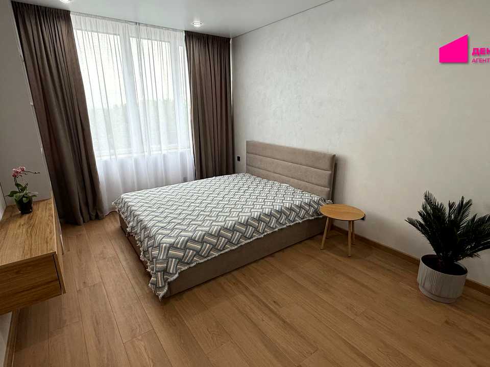 1872051121115764