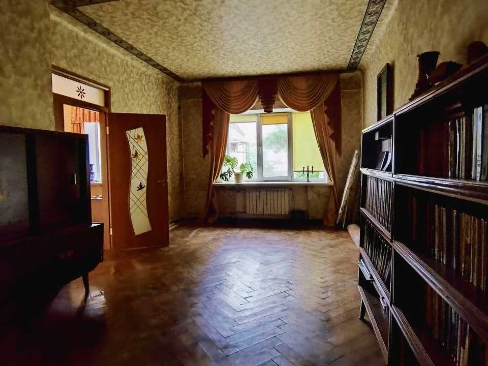1872071953856822