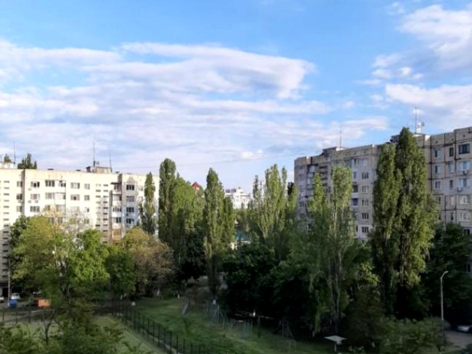 1872221053875916