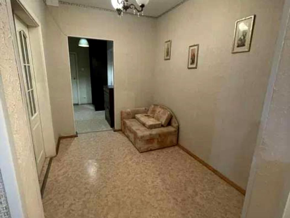 1872577836624738