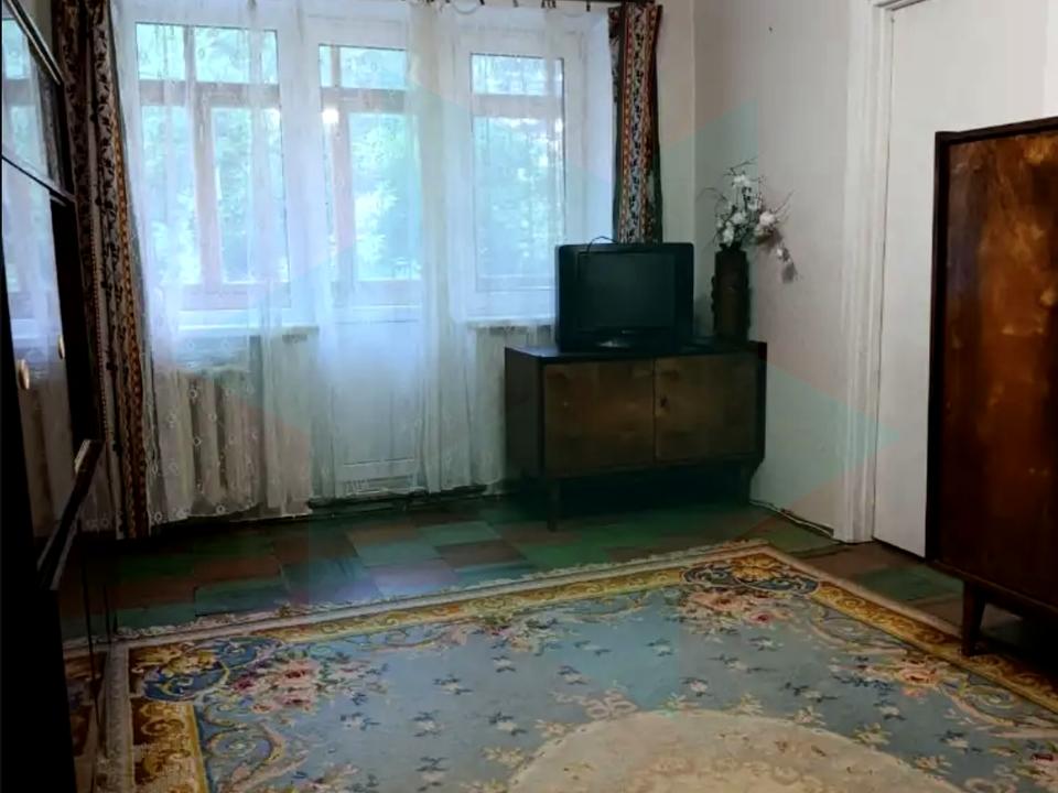 1872614946960917