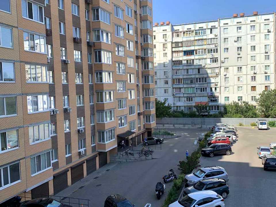1872677317132595