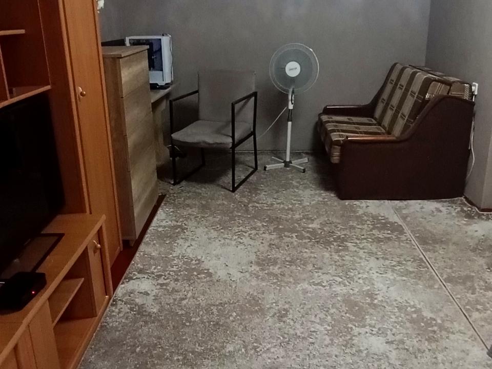 1872871619846055