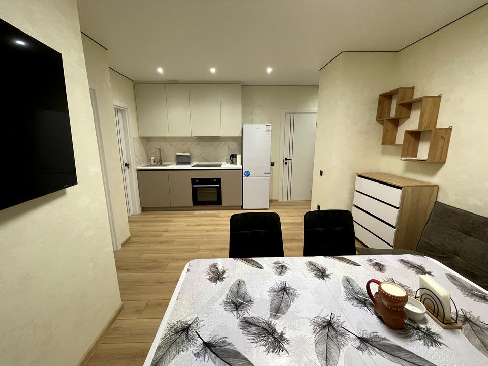 1872951707412228