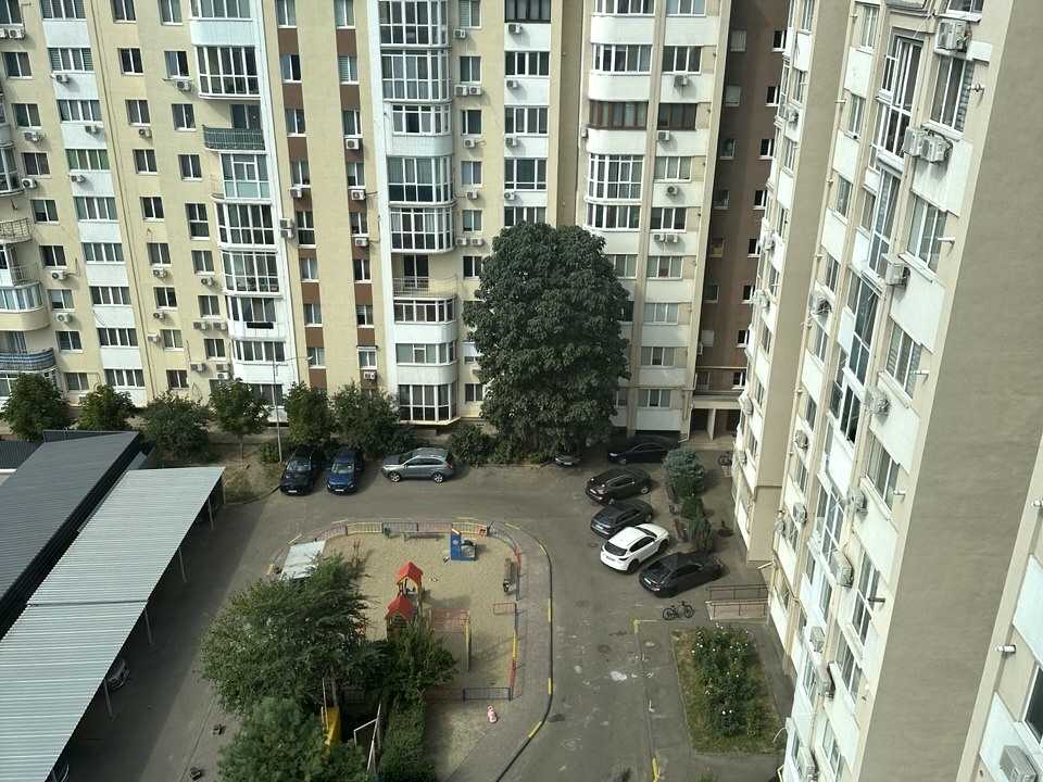 1873053879218524