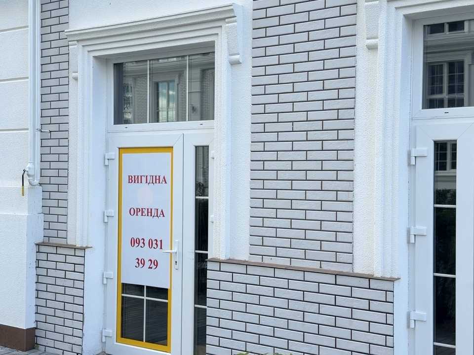 1873584035326889
