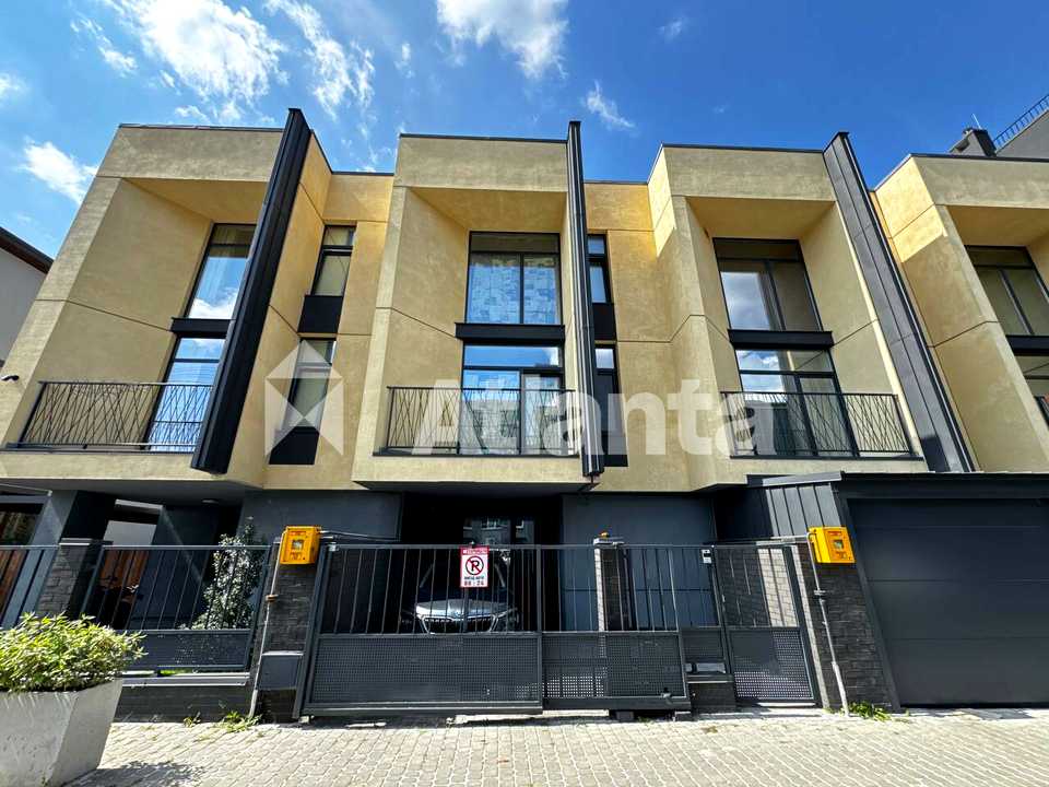 1874043009570332