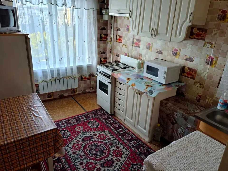 1874056694694881