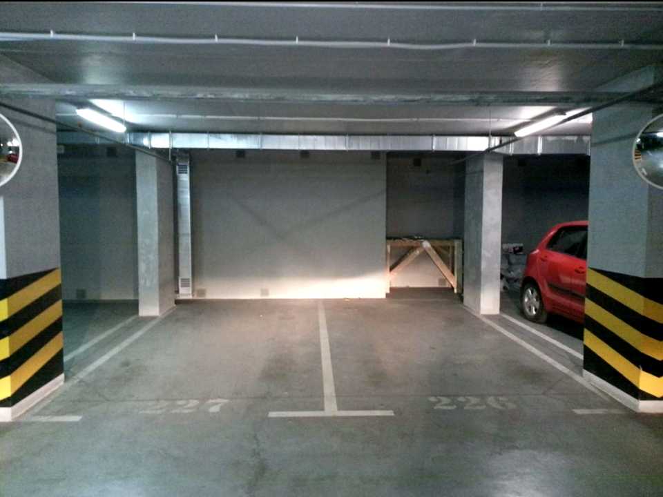 1874205128716762