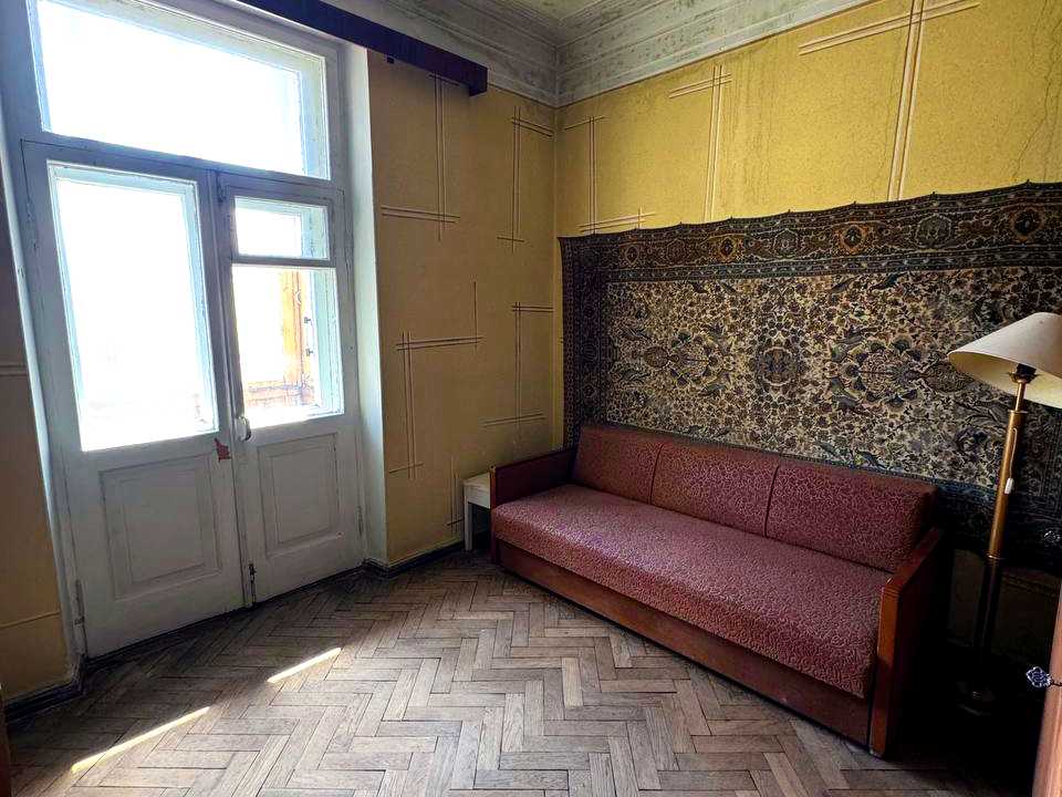 1874400772991250