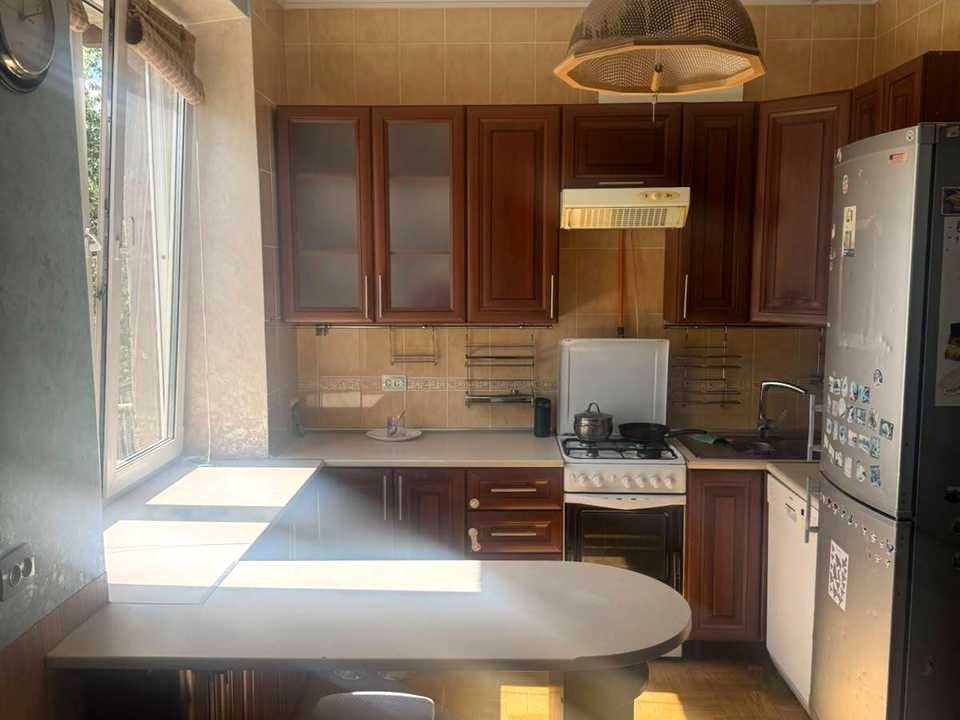 1874479721547977
