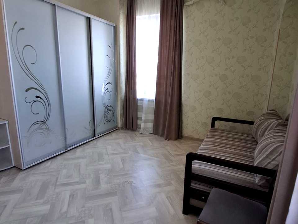 1874485917787077