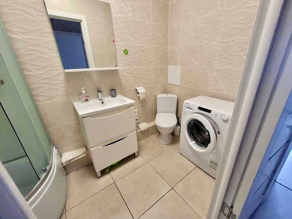 1874488782300490