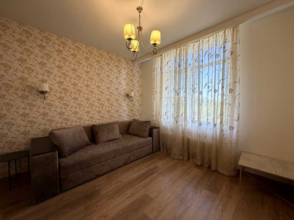 1874660483320606