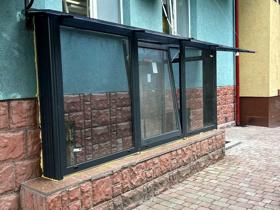 1874690745560817