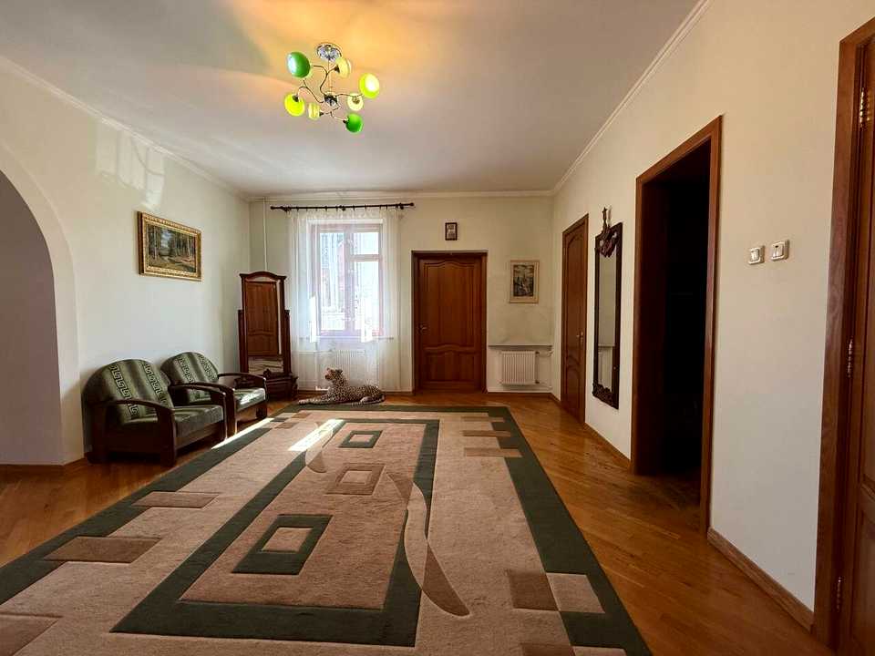 1874749357682736