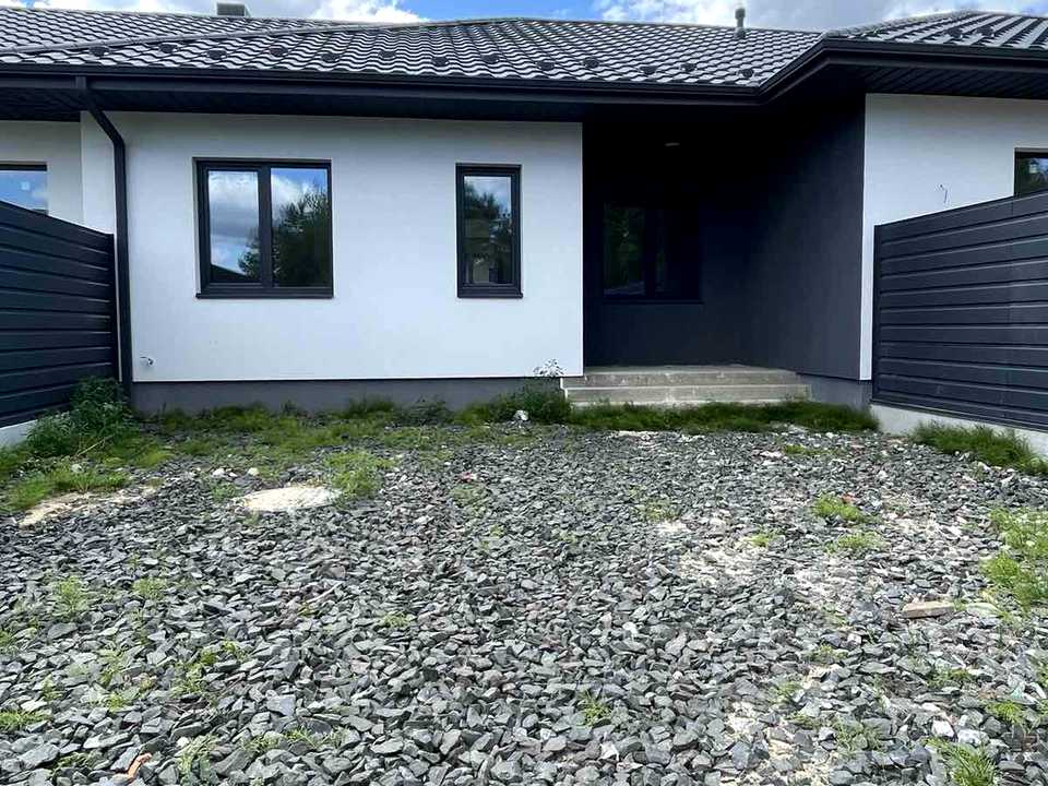 1874773679722500