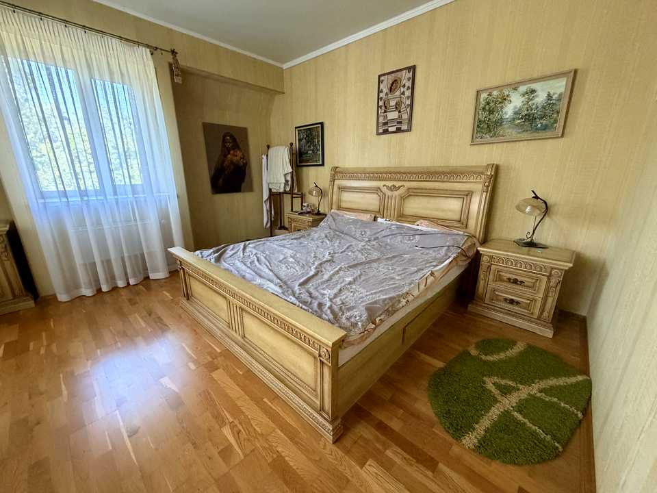 1874864550781032