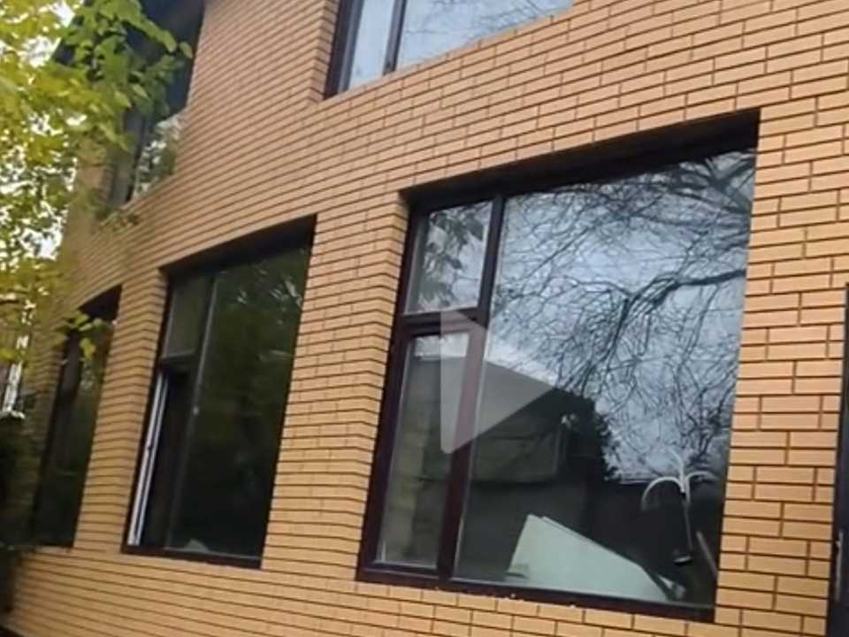 1875029524155278