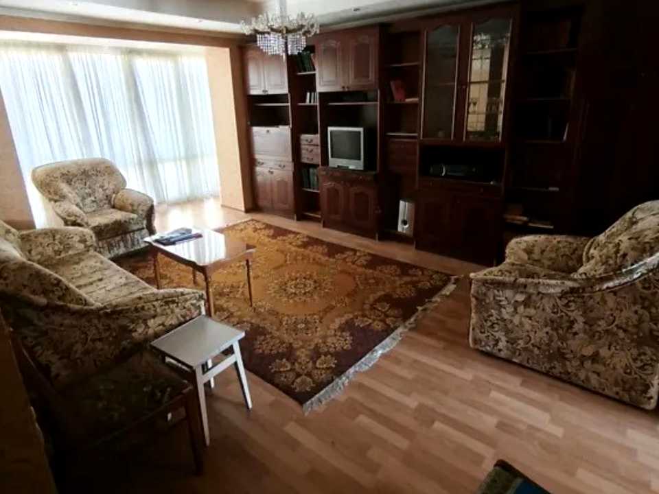 1875035659371955