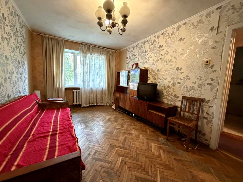 1875043983209576