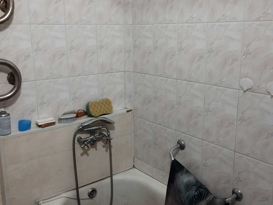 1875204979833046