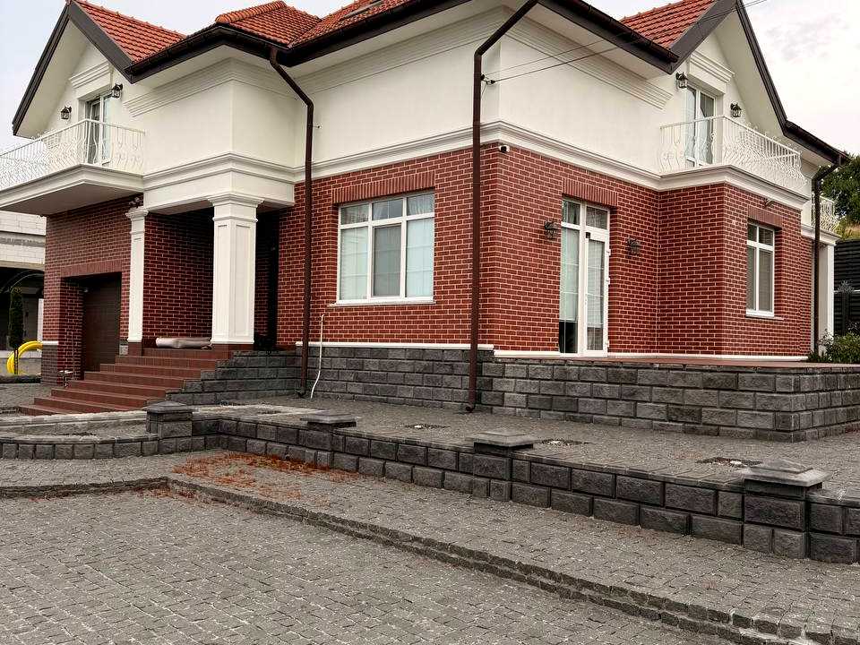 1875217785681325