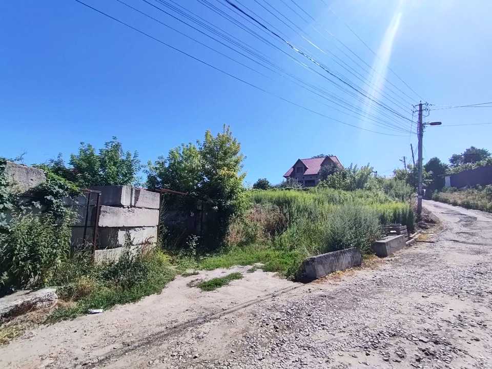 1875221658152057