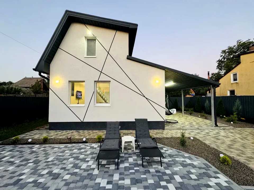 1875304015408739