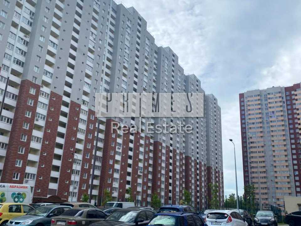 1875307462708576