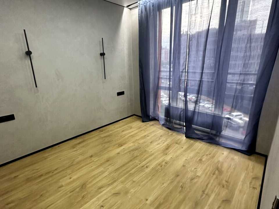 1875308228711457