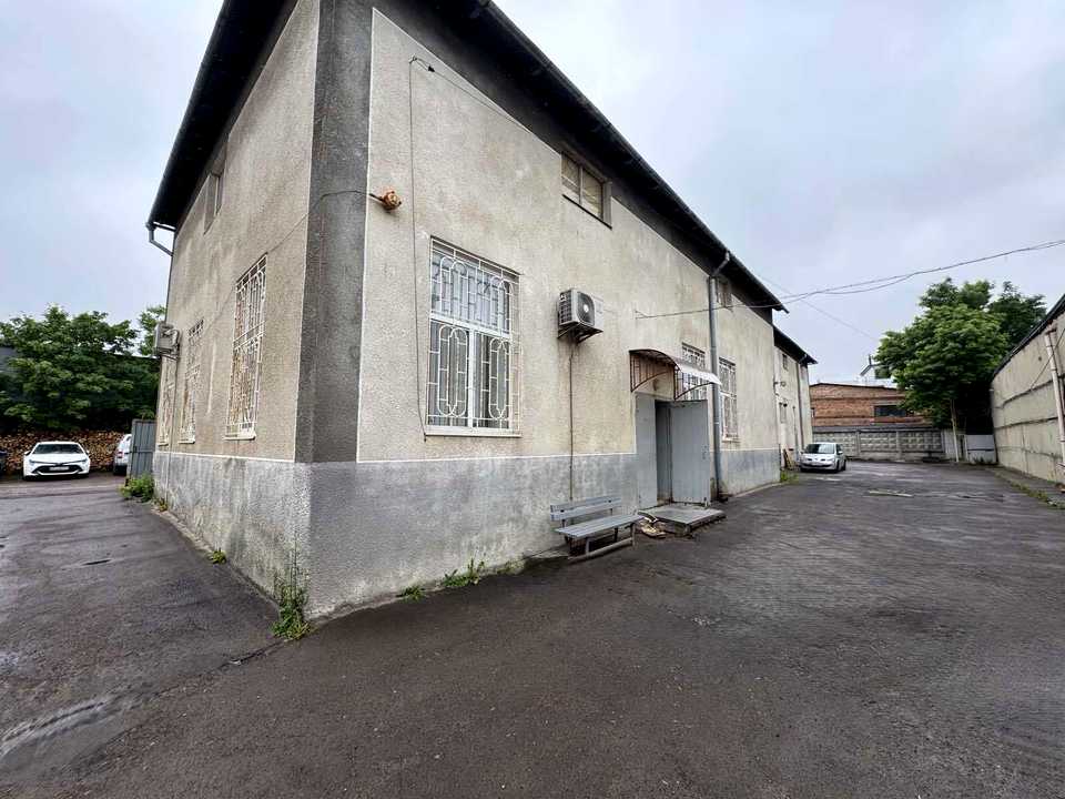 1875663388746342
