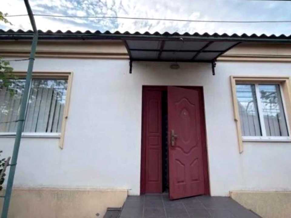 1875673303780749