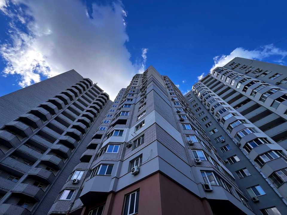 1875749289946593