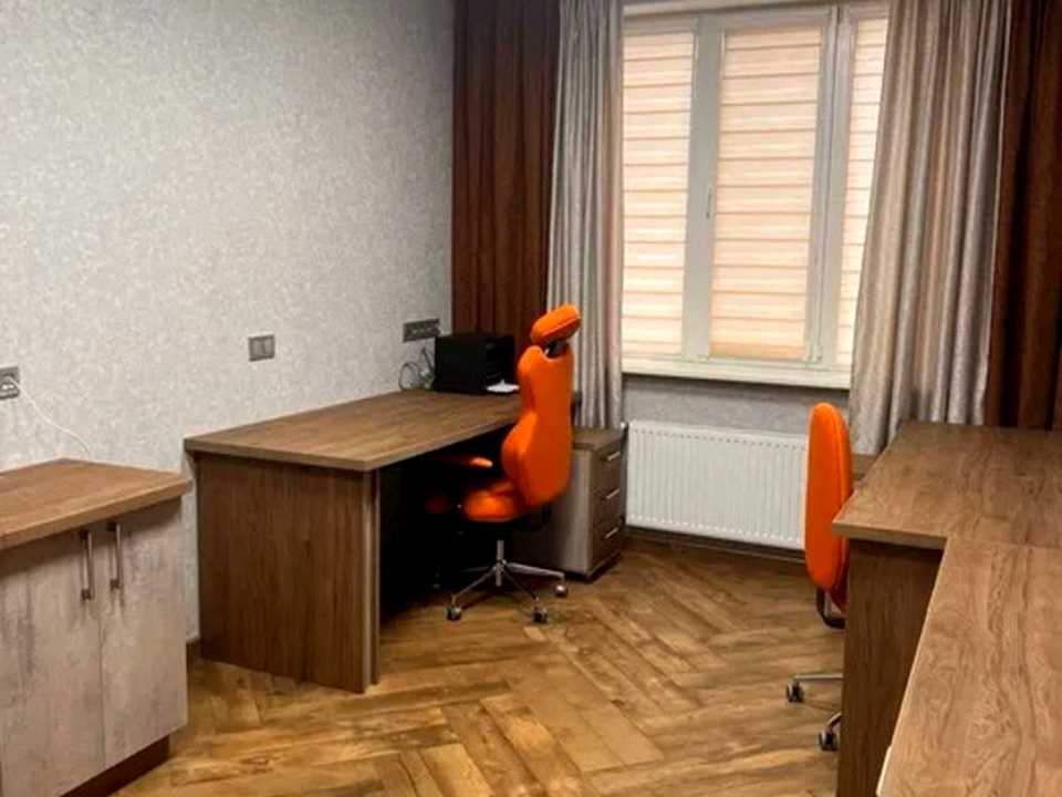 1875833290817762