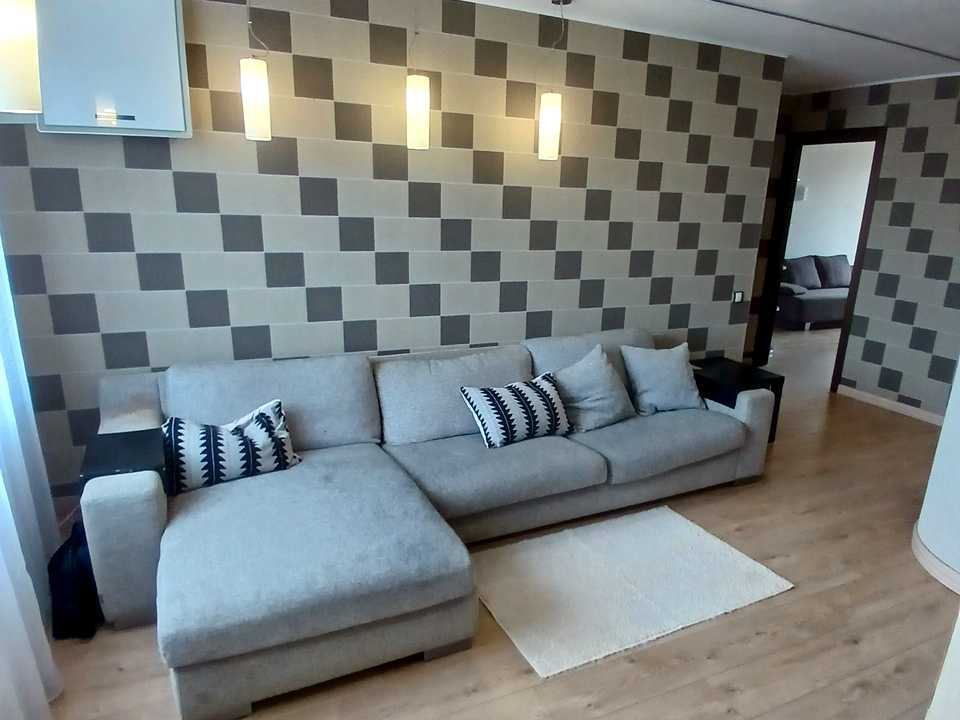 1875925523948112