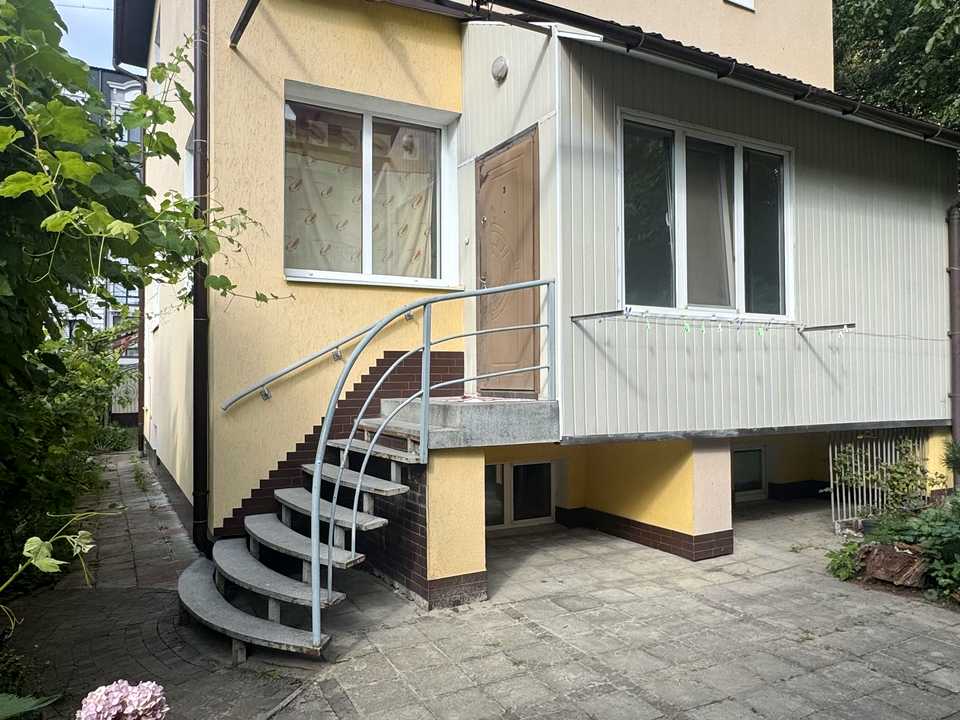 1875946672724109