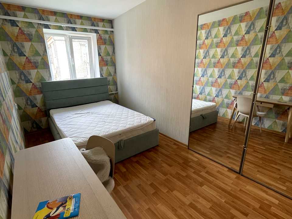 1876048251745669