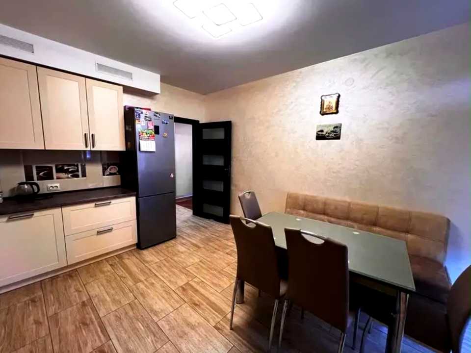 1876055775157467