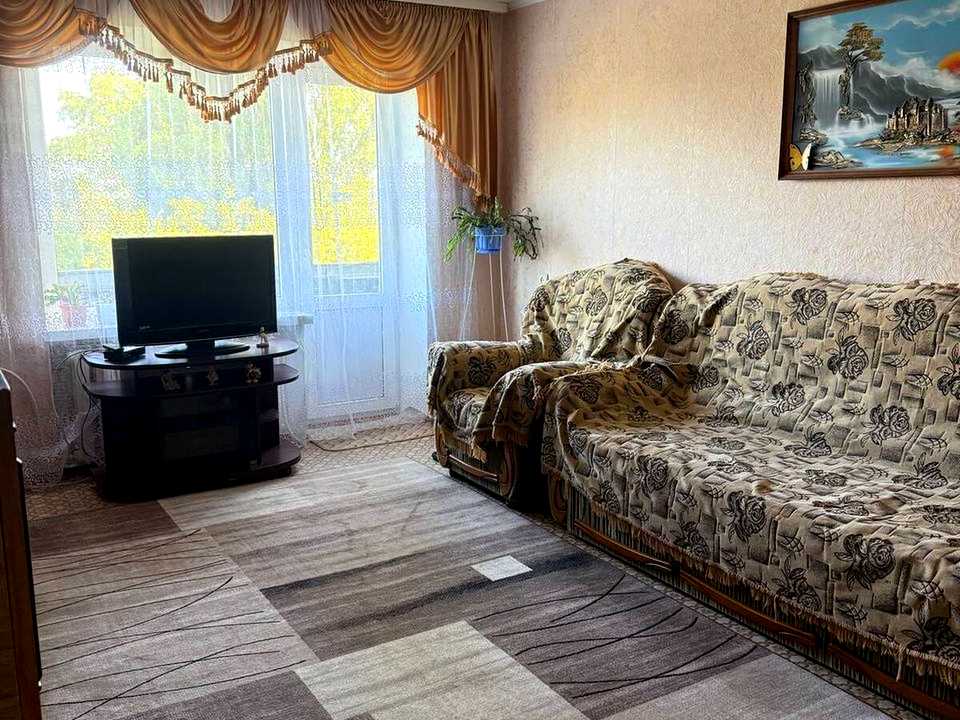 1876418563103043
